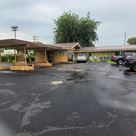 Presque Isle Motel